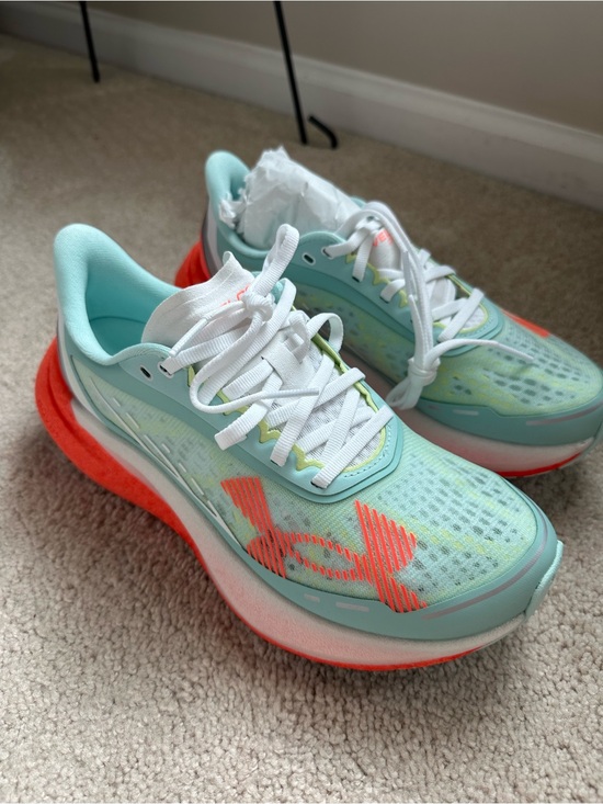 Under Armour Shoes - Under Armour Velociti Distance women’s running shoe US 7